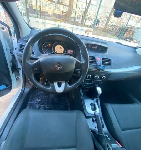 Белый Рено Меган, объемом двигателя 1.46 л и пробегом 243 тыс. км за 6500 $, фото 6 на Automoto.ua