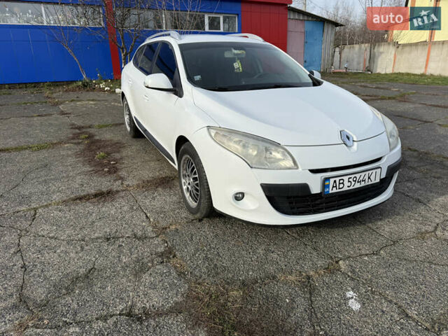 Белый Рено Меган, объемом двигателя 1.46 л и пробегом 299 тыс. км за 6200 $, фото 7 на Automoto.ua