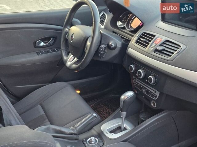 Белый Рено Меган, объемом двигателя 1.5 л и пробегом 199 тыс. км за 6899 $, фото 27 на Automoto.ua