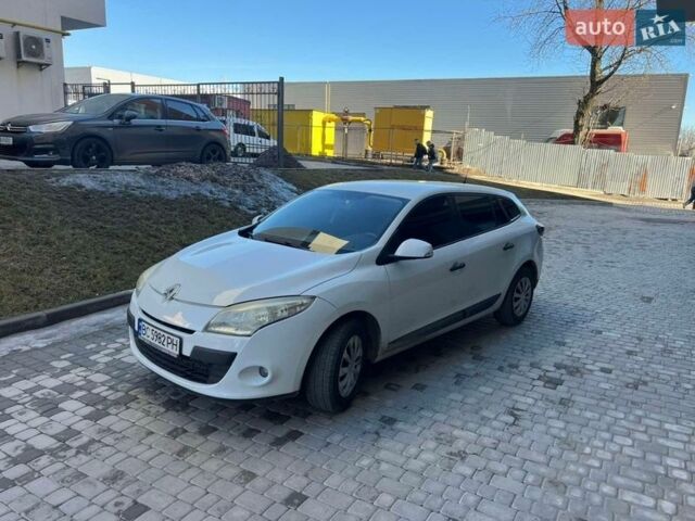 Білий Рено Меган, об'ємом двигуна 1.46 л та пробігом 192 тис. км за 5999 $, фото 6 на Automoto.ua