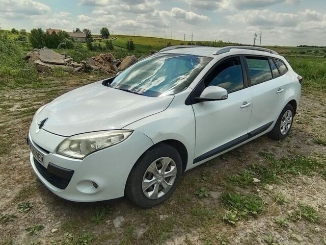 Белый Рено Меган, объемом двигателя 1.46 л и пробегом 184 тыс. км за 6500 $, фото 1 на Automoto.ua