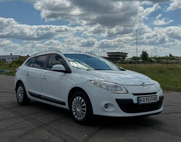 Белый Рено Меган, объемом двигателя 1.46 л и пробегом 216 тыс. км за 7300 $, фото 1 на Automoto.ua
