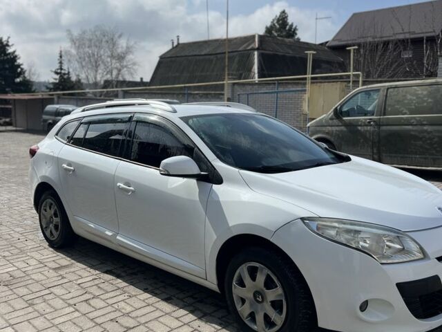 Білий Рено Меган, об'ємом двигуна 1.5 л та пробігом 230 тис. км за 6200 $, фото 6 на Automoto.ua