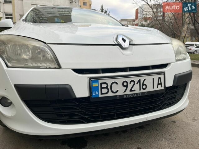 Белый Рено Меган, объемом двигателя 1.46 л и пробегом 255 тыс. км за 5300 $, фото 26 на Automoto.ua