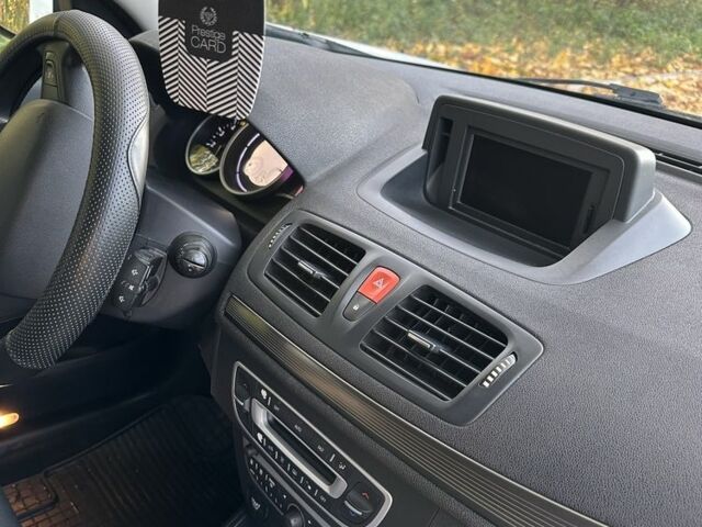 Білий Рено Меган, об'ємом двигуна 1.5 л та пробігом 257 тис. км за 5250 $, фото 18 на Automoto.ua