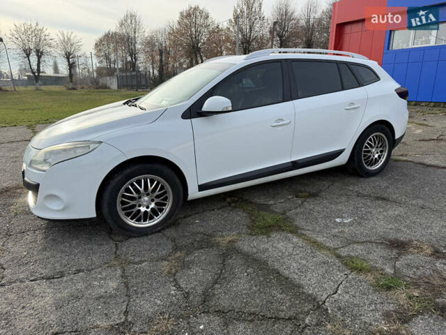 Белый Рено Меган, объемом двигателя 1.46 л и пробегом 299 тыс. км за 6200 $, фото 11 на Automoto.ua