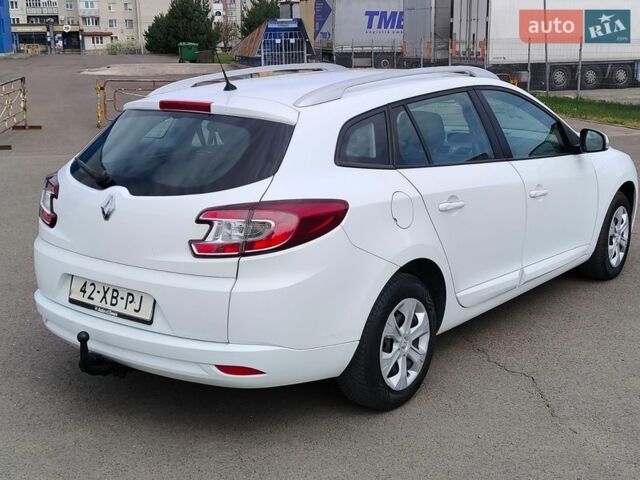 Белый Рено Меган, объемом двигателя 1.6 л и пробегом 254 тыс. км за 6600 $, фото 5 на Automoto.ua