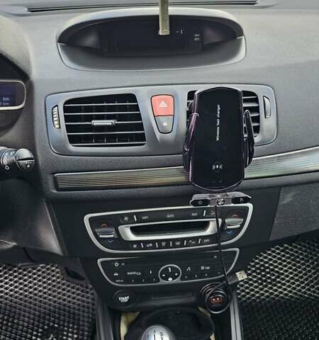 Білий Рено Меган, об'ємом двигуна 1.46 л та пробігом 232 тис. км за 7200 $, фото 10 на Automoto.ua