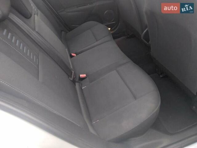 Белый Рено Меган, объемом двигателя 1.6 л и пробегом 290 тыс. км за 6400 $, фото 5 на Automoto.ua