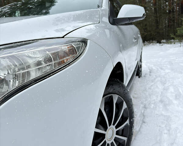 Белый Рено Меган, объемом двигателя 1.87 л и пробегом 302 тыс. км за 6300 $, фото 14 на Automoto.ua