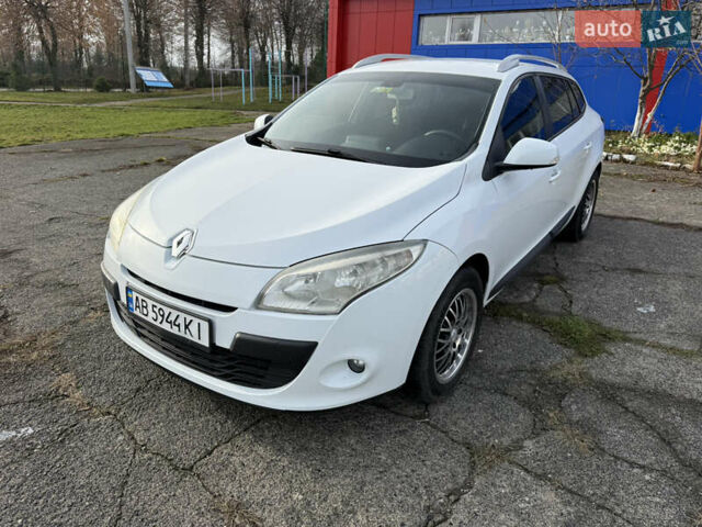 Белый Рено Меган, объемом двигателя 1.46 л и пробегом 299 тыс. км за 6200 $, фото 8 на Automoto.ua