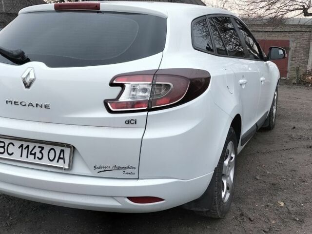 Белый Рено Меган, объемом двигателя 1.5 л и пробегом 220 тыс. км за 6000 $, фото 4 на Automoto.ua