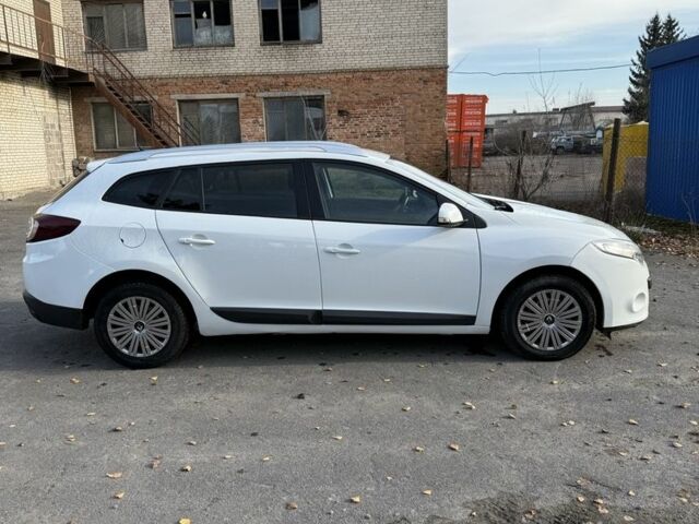 Белый Рено Меган, объемом двигателя 1.5 л и пробегом 363 тыс. км за 5500 $, фото 3 на Automoto.ua