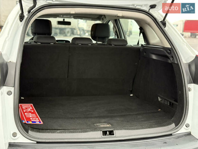 Белый Рено Меган, объемом двигателя 1.6 л и пробегом 211 тыс. км за 6750 $, фото 32 на Automoto.ua