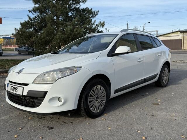 Белый Рено Меган, объемом двигателя 1.5 л и пробегом 363 тыс. км за 5500 $, фото 2 на Automoto.ua