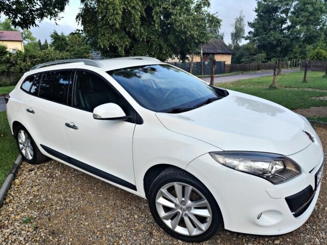 Білий Рено Меган, об'ємом двигуна 2 л та пробігом 248 тис. км за 2300 $, фото 9 на Automoto.ua