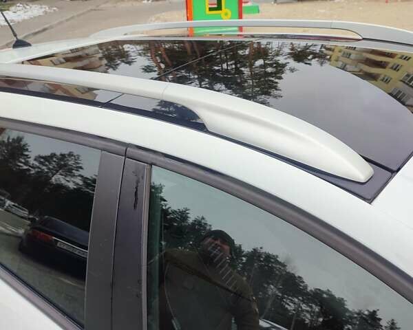 Рено Меган 2010 в Вышгороде на Automoto.ua Белый Рено Меган, объемом двигателя 1.6 л и пробегом 212 тыс. км за 7500 $, фото 6 на Automoto.ua