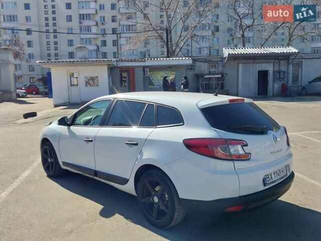 Білий Рено Меган, об'ємом двигуна 1.46 л та пробігом 300 тис. км за 6200 $, фото 5 на Automoto.ua