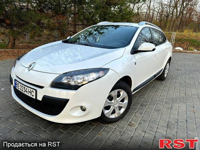 Белый Рено Меган, объемом двигателя 1.5 л и пробегом 240 тыс. км за 7499 $, фото 2 на Automoto.ua