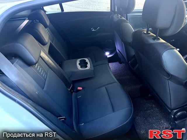 Белый Рено Меган, объемом двигателя 1.5 л и пробегом 240 тыс. км за 7499 $, фото 7 на Automoto.ua