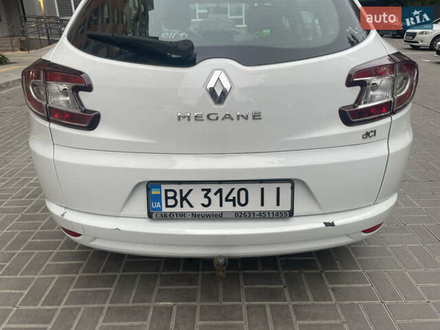 Белый Рено Меган, объемом двигателя 1.46 л и пробегом 257 тыс. км за 6100 $, фото 3 на Automoto.ua