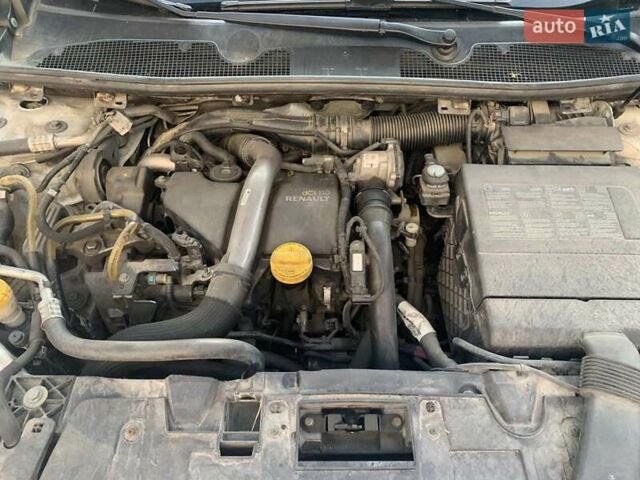 Белый Рено Меган, объемом двигателя 1.46 л и пробегом 210 тыс. км за 6300 $, фото 21 на Automoto.ua