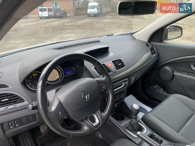 Белый Рено Меган, объемом двигателя 1.5 л и пробегом 221 тыс. км за 7200 $, фото 24 на Automoto.ua