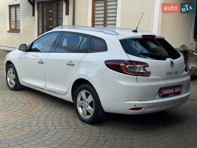 Белый Рено Меган, объемом двигателя 1.6 л и пробегом 238 тыс. км за 6450 $, фото 30 на Automoto.ua