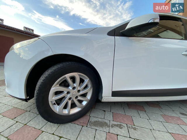 Белый Рено Меган, объемом двигателя 1.46 л и пробегом 240 тыс. км за 6900 $, фото 22 на Automoto.ua