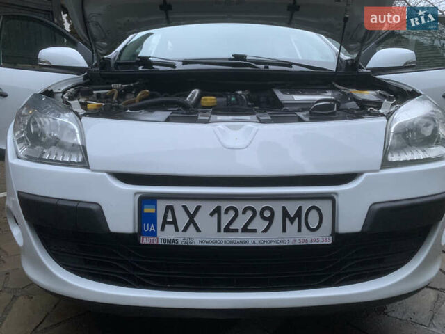 Белый Рено Меган, объемом двигателя 1.5 л и пробегом 255 тыс. км за 7200 $, фото 20 на Automoto.ua