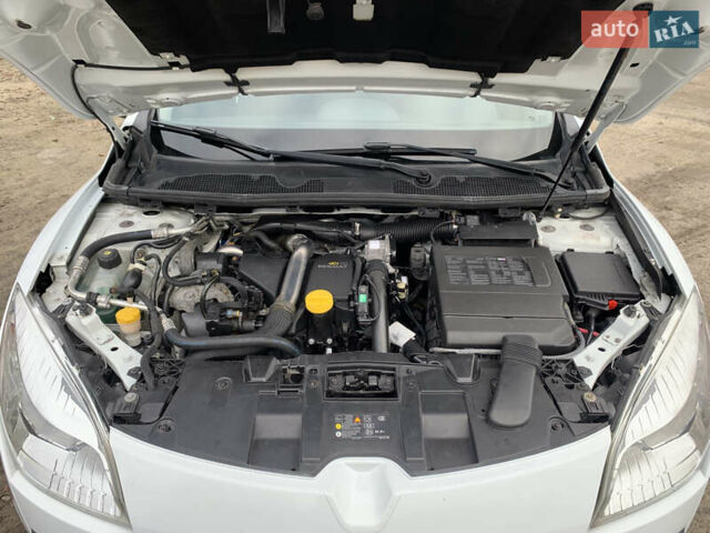 Белый Рено Меган, объемом двигателя 1.5 л и пробегом 221 тыс. км за 7200 $, фото 28 на Automoto.ua