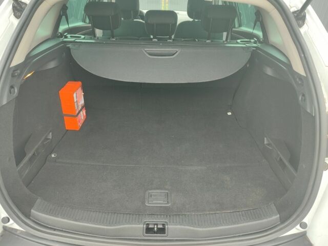 Белый Рено Меган, объемом двигателя 1.4 л и пробегом 266 тыс. км за 6399 $, фото 9 на Automoto.ua