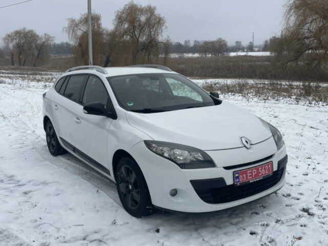 Белый Рено Меган, объемом двигателя 1.46 л и пробегом 263 тыс. км за 8200 $, фото 1 на Automoto.ua
