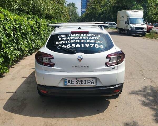 Білий Рено Меган, об'ємом двигуна 1.46 л та пробігом 300 тис. км за 6800 $, фото 2 на Automoto.ua