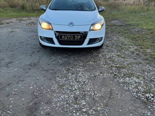 Белый Рено Меган, объемом двигателя 1.9 л и пробегом 272 тыс. км за 3999 $, фото 5 на Automoto.ua