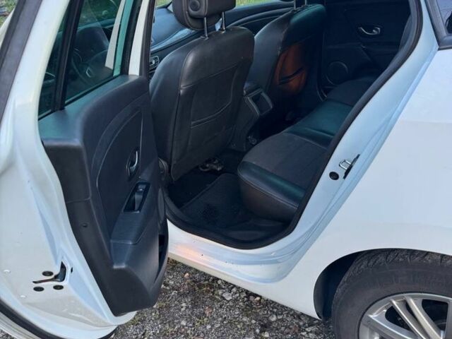 Білий Рено Меган, об'ємом двигуна 1.9 л та пробігом 272 тис. км за 3999 $, фото 7 на Automoto.ua