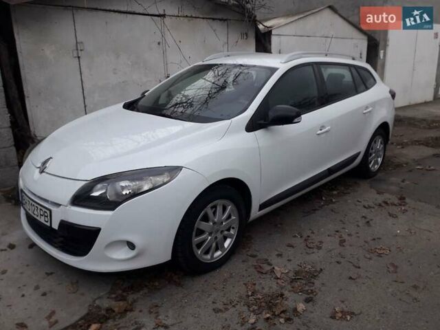 Білий Рено Меган, об'ємом двигуна 1.9 л та пробігом 267 тис. км за 7000 $, фото 2 на Automoto.ua