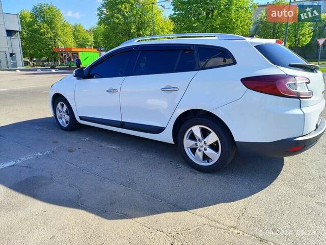 Белый Рено Меган, объемом двигателя 1.9 л и пробегом 400 тыс. км за 6700 $, фото 3 на Automoto.ua