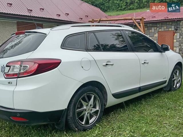 Белый Рено Меган, объемом двигателя 1.5 л и пробегом 272 тыс. км за 7950 $, фото 2 на Automoto.ua