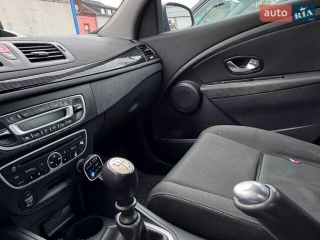 Белый Рено Меган, объемом двигателя 1.46 л и пробегом 265 тыс. км за 6500 $, фото 8 на Automoto.ua