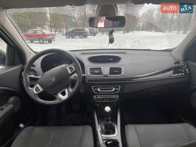 Білий Рено Меган, об'ємом двигуна 1.46 л та пробігом 238 тис. км за 7199 $, фото 10 на Automoto.ua
