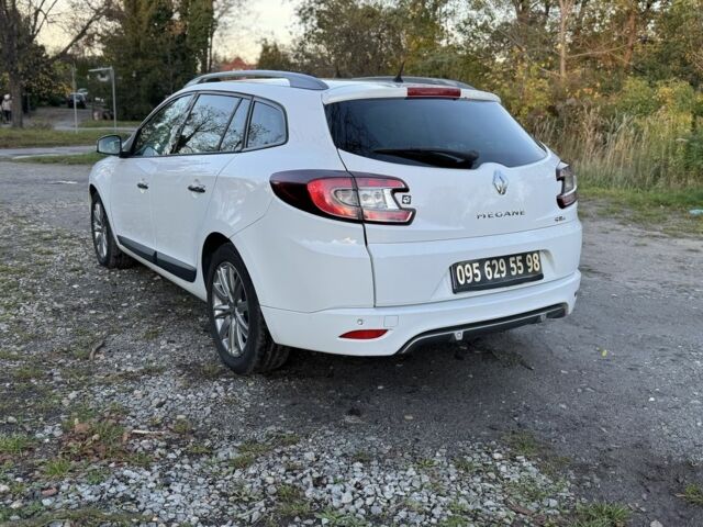 Белый Рено Меган, объемом двигателя 0 л и пробегом 222 тыс. км за 3799 $, фото 3 на Automoto.ua