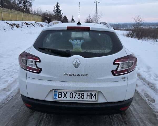Белый Рено Меган, объемом двигателя 1.46 л и пробегом 230 тыс. км за 6000 $, фото 2 на Automoto.ua