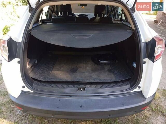 Білий Рено Меган, об'ємом двигуна 1.46 л та пробігом 315 тис. км за 7500 $, фото 4 на Automoto.ua