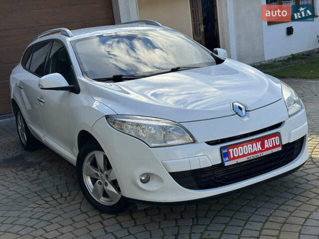 Белый Рено Меган, объемом двигателя 1.6 л и пробегом 238 тыс. км за 6450 $, фото 62 на Automoto.ua