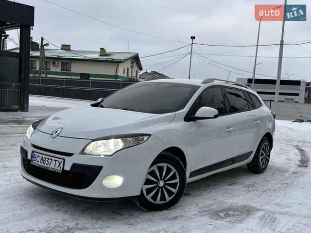 Белый Рено Меган, объемом двигателя 1.5 л и пробегом 280 тыс. км за 6900 $, фото 1 на Automoto.ua