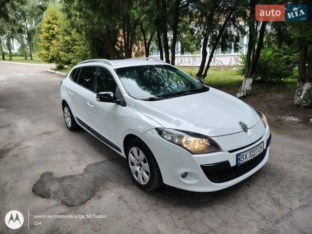 Белый Рено Меган, объемом двигателя 1.46 л и пробегом 325 тыс. км за 6600 $, фото 12 на Automoto.ua