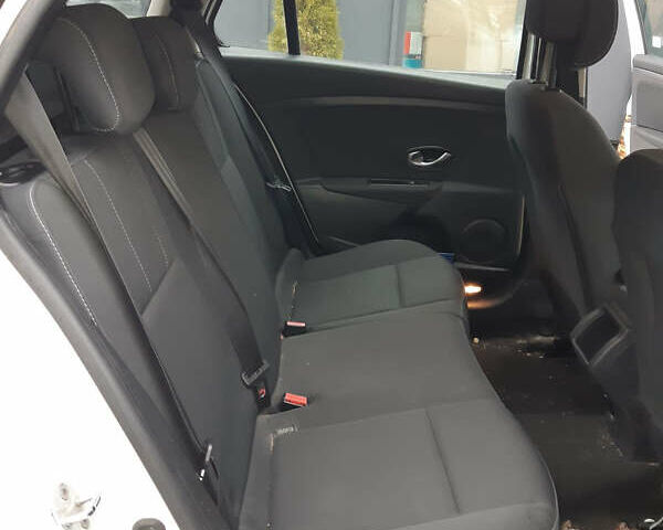 Білий Рено Меган, об'ємом двигуна 1.46 л та пробігом 340 тис. км за 6200 $, фото 8 на Automoto.ua