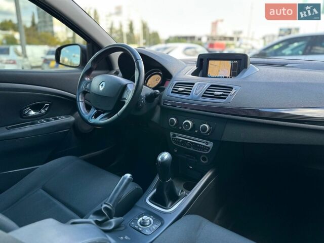 Білий Рено Меган, об'ємом двигуна 1.46 л та пробігом 255 тис. км за 7000 $, фото 15 на Automoto.ua