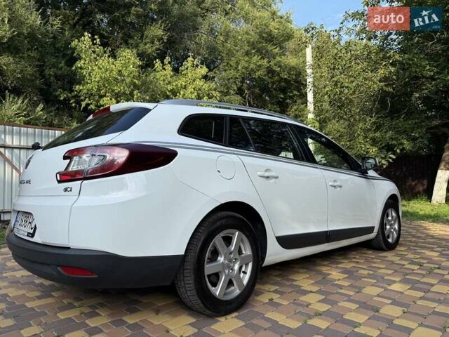 Білий Рено Меган, об'ємом двигуна 1.46 л та пробігом 156 тис. км за 7500 $, фото 4 на Automoto.ua